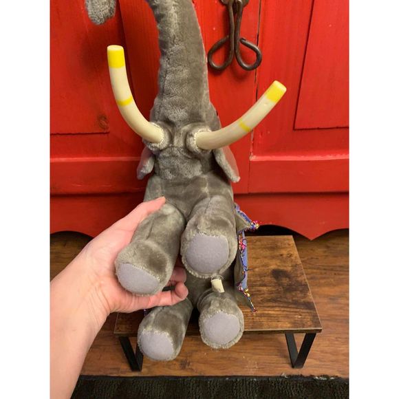 Ringling Brothers Barnum Bailey Gunther Gebel Williams Farewell  Elephant Plush - Picture 4 of 6